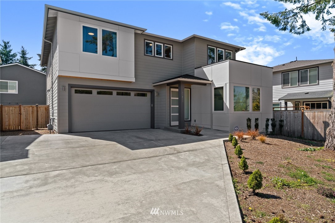 11403 Southeast 162nd Street Renton, WA 98055 - Photo 2 of 32