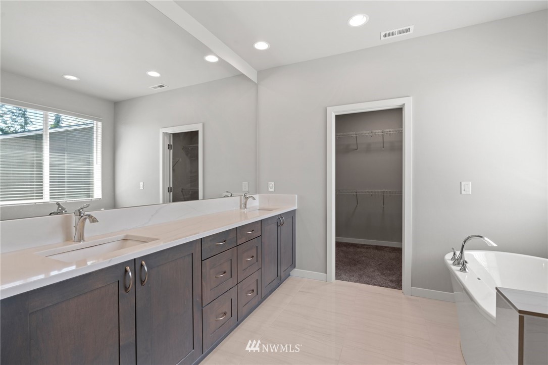 11403 Southeast 162nd Street Renton, WA 98055 - Photo 19 of 32