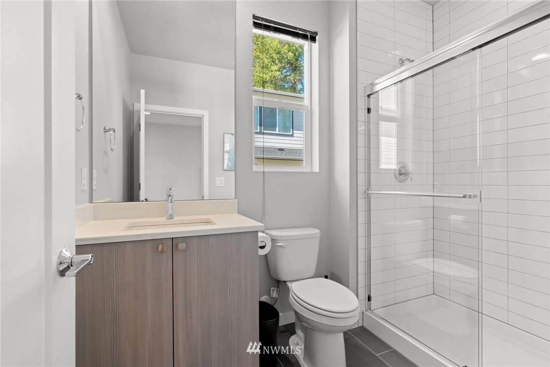 11403 Southeast 162nd Street Renton, WA 98055 - Photo 5 of 32