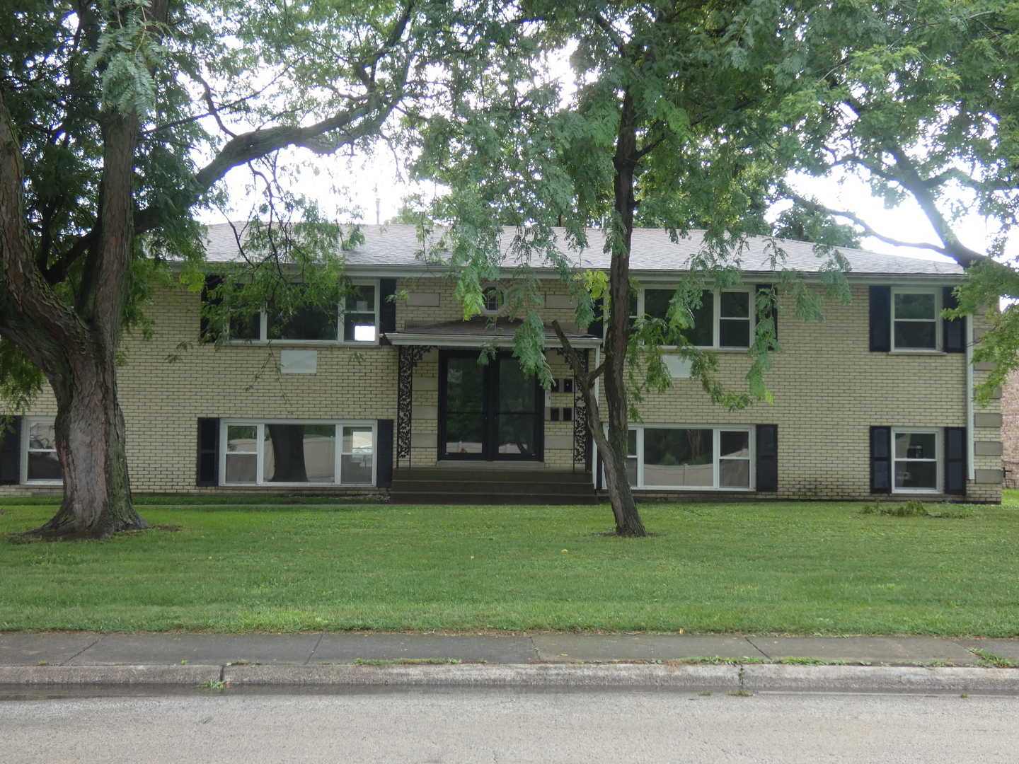 241 South Small Avenue, Unit 2N Kankakee, IL 60901 - Photo 21 of 29