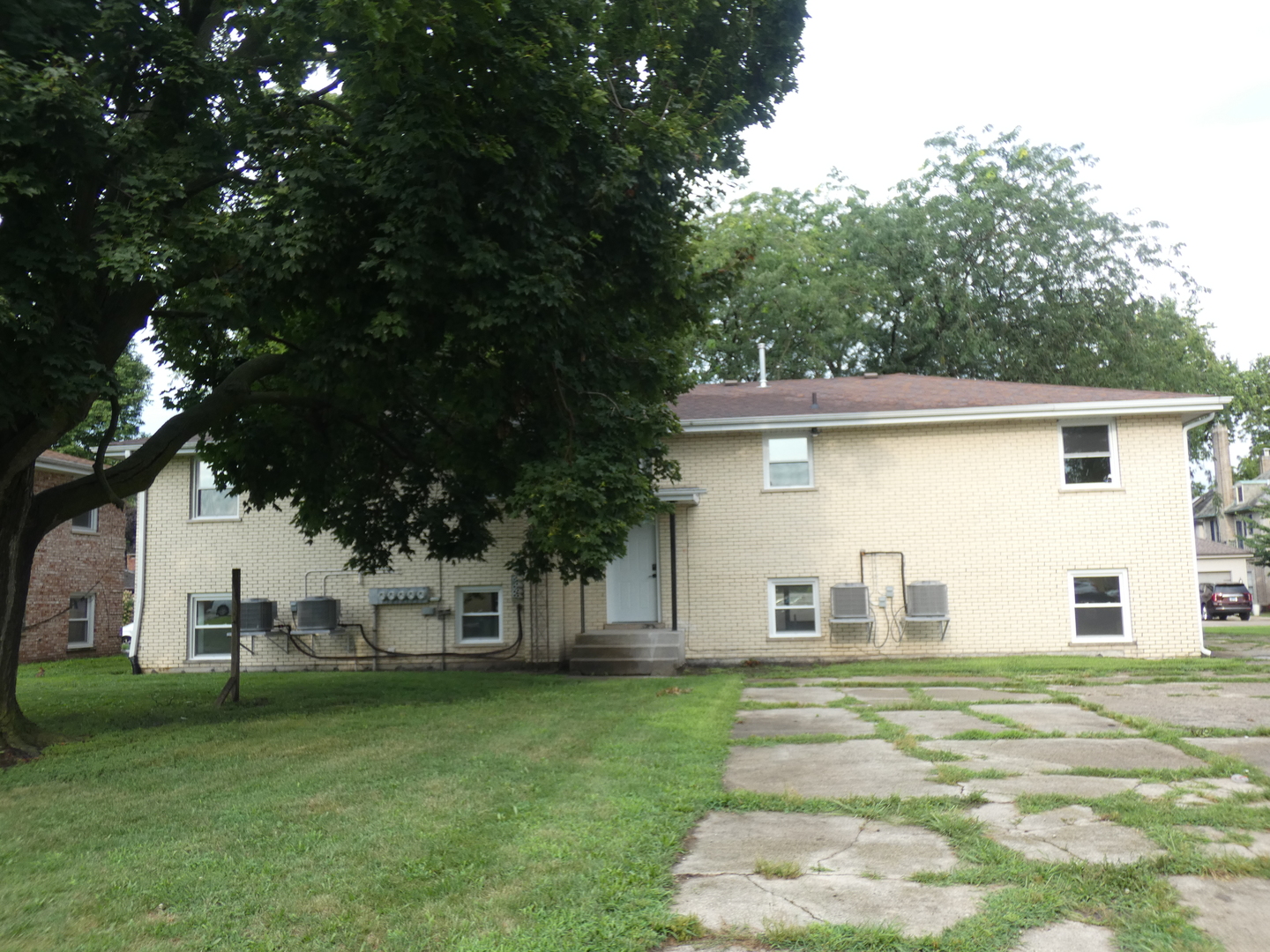 241 South Small Avenue, Unit 2N Kankakee, IL 60901 - Photo 23 of 29