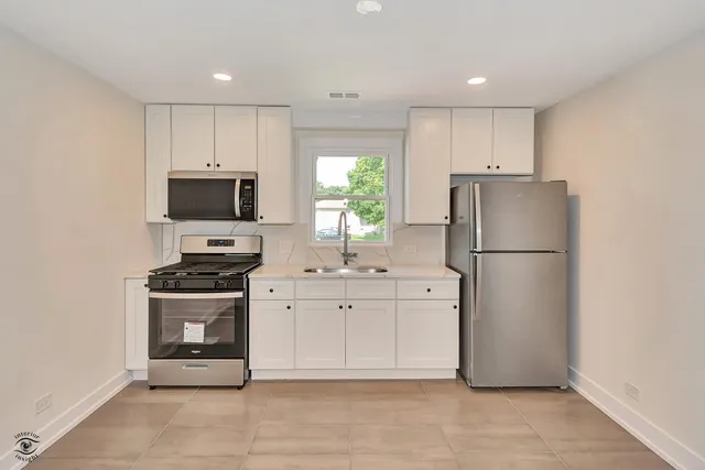 $1,500 | 241 South Small Avenue, Unit 2N, Kankakee, IL 60901