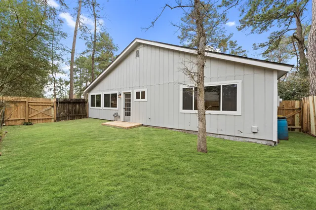 $2,900 | 2 Dewthread Court, The Woodlands, TX 77380