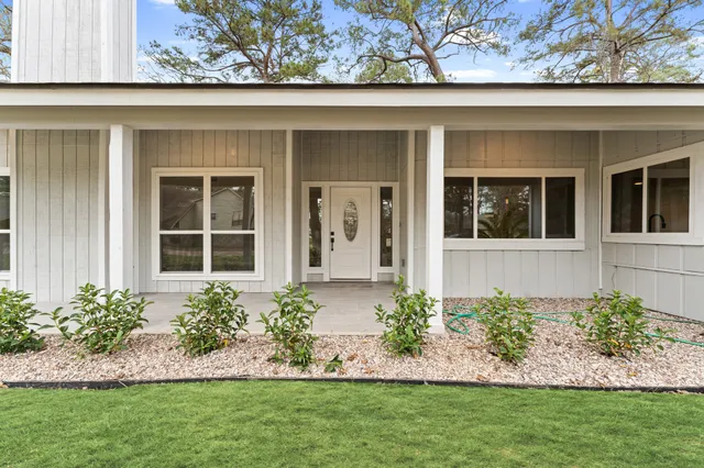 $2,900 | 2 Dewthread Court, The Woodlands, TX 77380