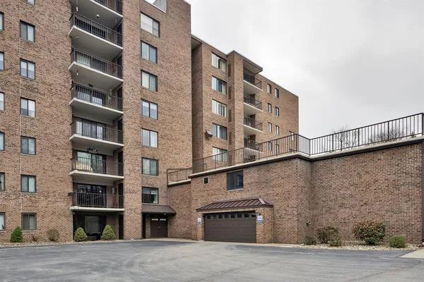 $240,000 | 3 Alta Vita Drive, Unit 608, Greensburg, PA 15601