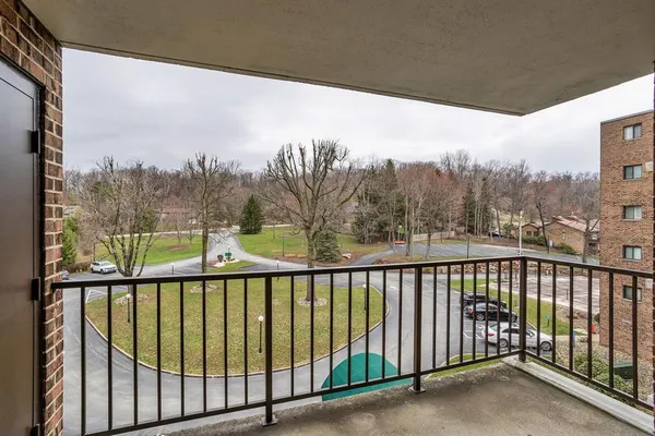 $240,000 | 3 Alta Vita Drive, Unit 608, Greensburg, PA 15601
