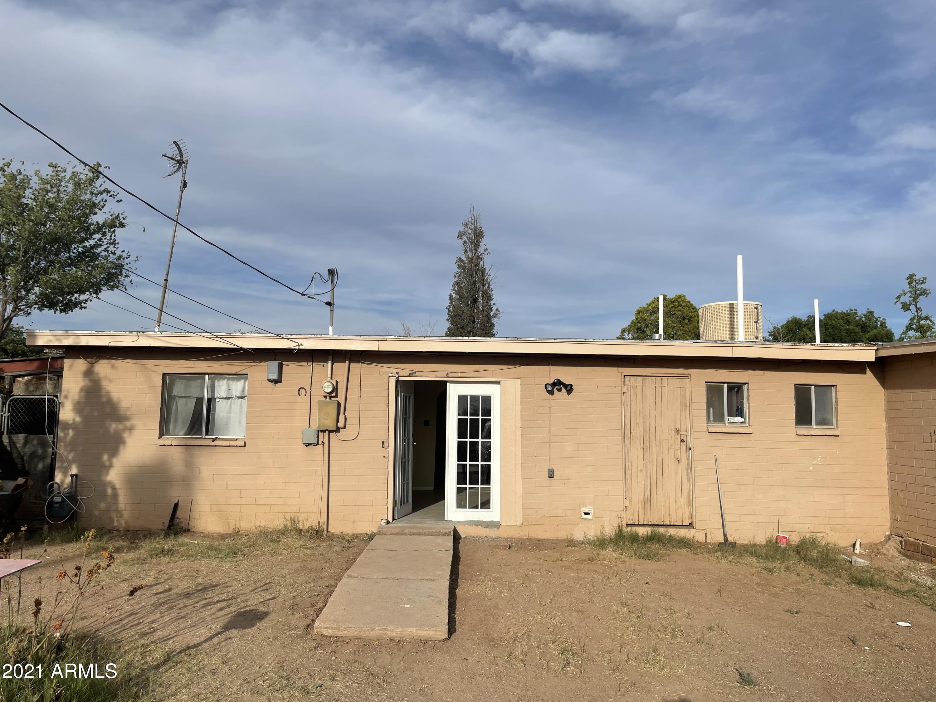 220 F Avenue Douglas, AZ 85607 - Photo 27 of 32 IMG_3622