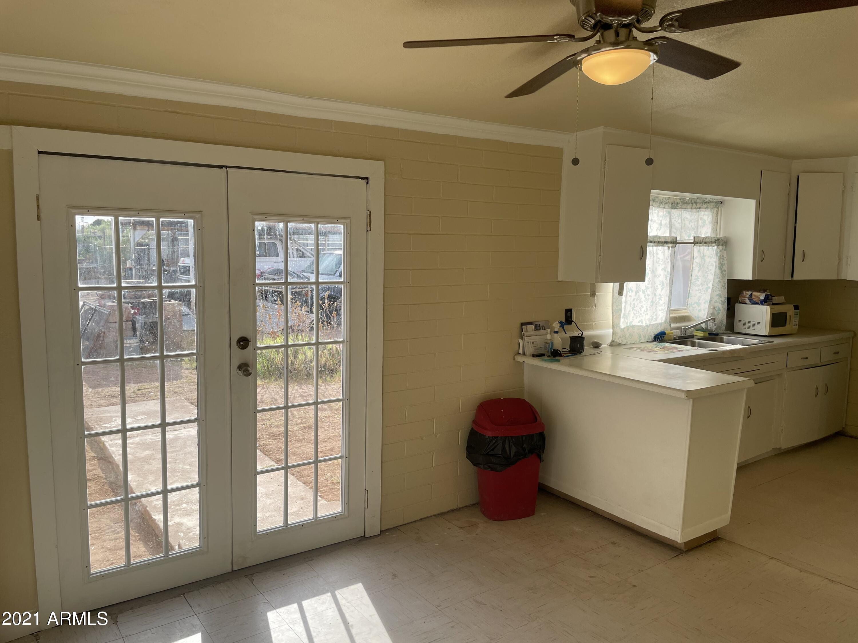 220 F Avenue Douglas, AZ 85607 - Photo 6 of 32 IMG_3600