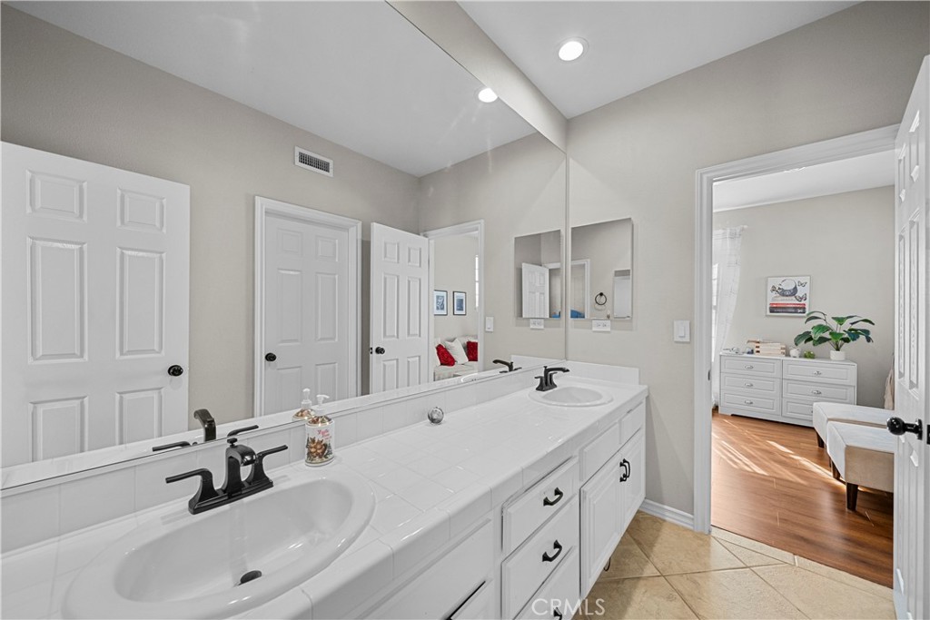 23912 Lakeside Road Valencia, CA 91355 - Photo 56 of 75