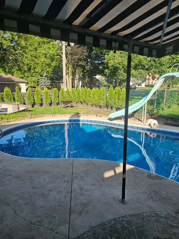 $295,000 | 527 West Madison Street, Belvidere, IL 61008