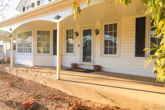 $295,000 | 527 West Madison Street, Belvidere, IL 61008