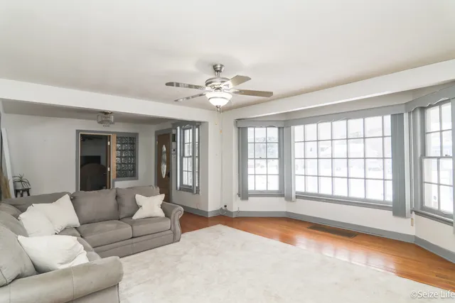 $285,000 | 527 West Madison Street, Belvidere, IL 61008