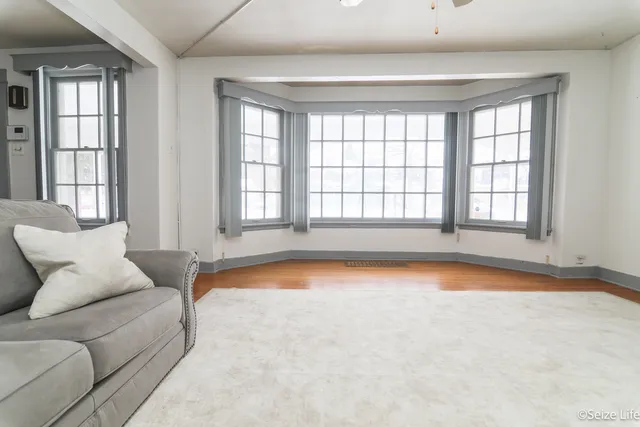 $285,000 | 527 West Madison Street, Belvidere, IL 61008