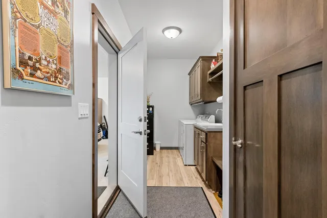 $469,900 | 2592 Farmington Way, Unit 17, Suamico, WI 54313