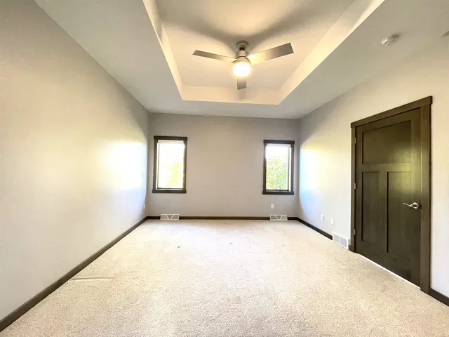 $469,900 | 2592 Farmington Way, Unit 17, Suamico, WI 54313