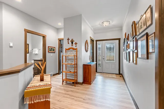 $469,900 | 2592 Farmington Way, Unit 17, Suamico, WI 54313