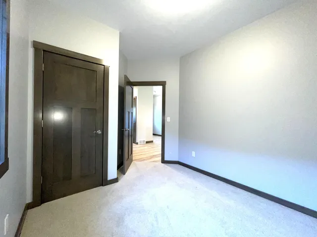 $469,900 | 2592 Farmington Way, Unit 17, Suamico, WI 54313