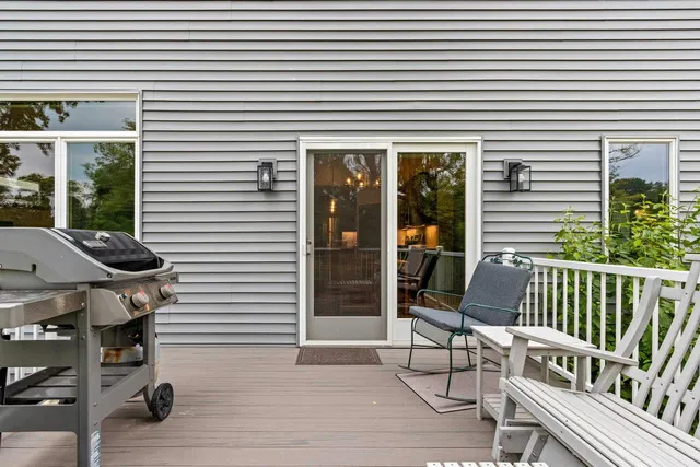 $469,900 | 2592 Farmington Way, Unit 17, Suamico, WI 54313