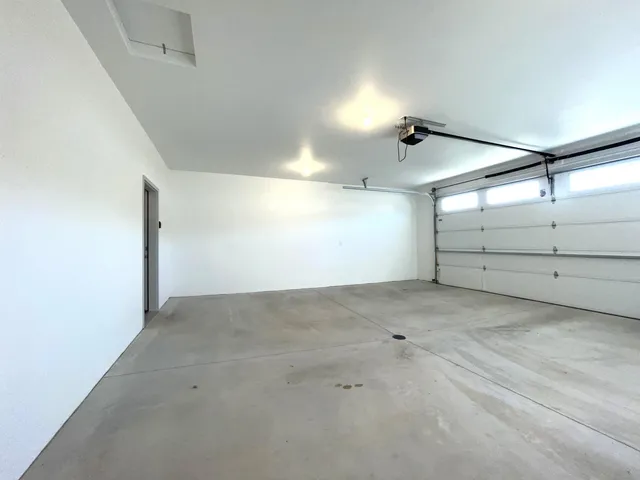 $469,900 | 2592 Farmington Way, Unit 17, Suamico, WI 54313