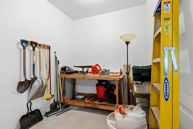 $469,900 | 2592 Farmington Way, Unit 17, Suamico, WI 54313