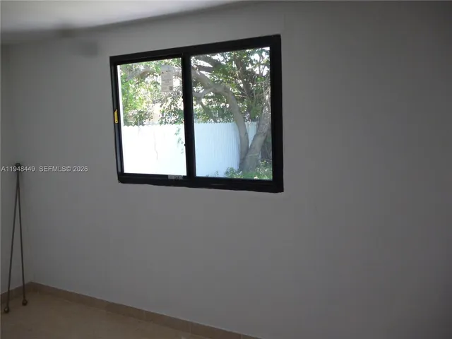 $1,400 | 4611 Southwest 19th Street, Unit 1, West Park, FL 33023