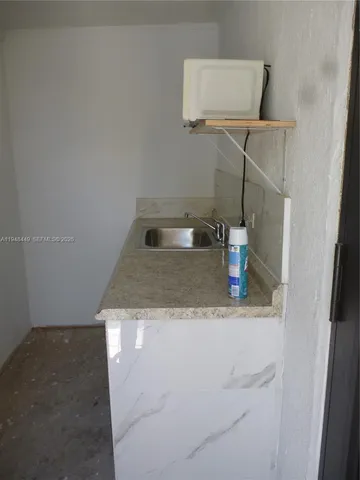 $1,400 | 4611 Southwest 19th Street, Unit 1, West Park, FL 33023