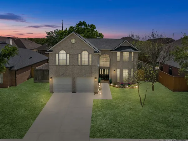 $389,000 | 3420 Glastonbury Drive, Pearland, TX 77581