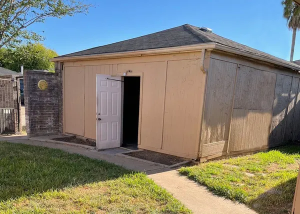 $1,795 | 16026 Highlander Drive, Houston, TX 77082