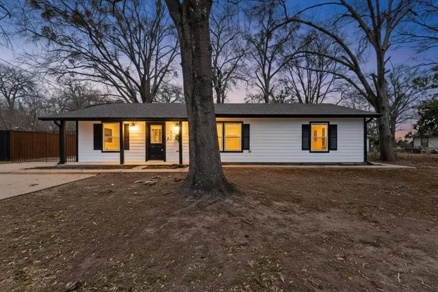 $1,795 | 311 Floyd Street, Winnsboro, TX 75494