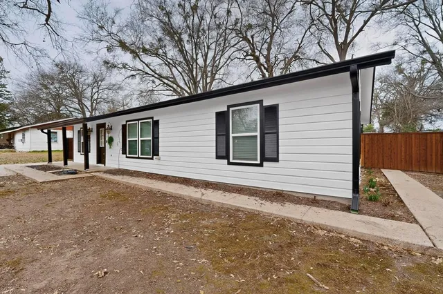 $1,795 | 311 Floyd Street, Winnsboro, TX 75494