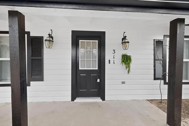 $1,795 | 311 Floyd Street, Winnsboro, TX 75494