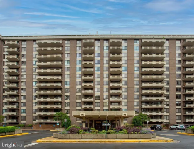 $325,000 | 1808 Old Meadow Road, Unit 507, McLean, VA 22102