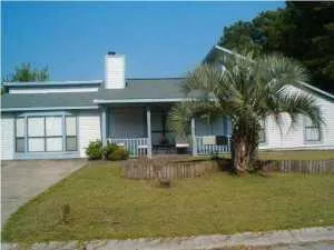 $2,350 | 213 Sagebrush Lane, Summerville, SC 29483