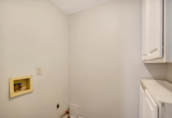 $2,340 | 213 Sagebrush Lane, Summerville, SC 29483