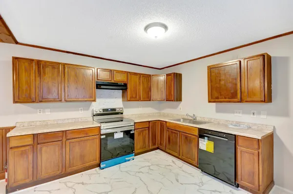 $2,340 | 213 Sagebrush Lane, Summerville, SC 29483