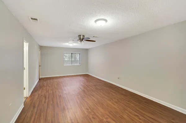 $2,340 | 213 Sagebrush Lane, Summerville, SC 29483