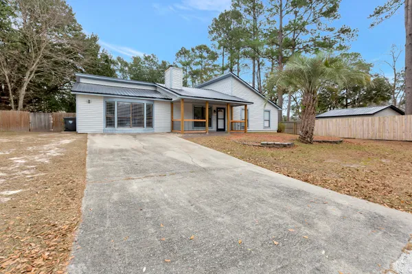 $2,340 | 213 Sagebrush Lane, Summerville, SC 29483