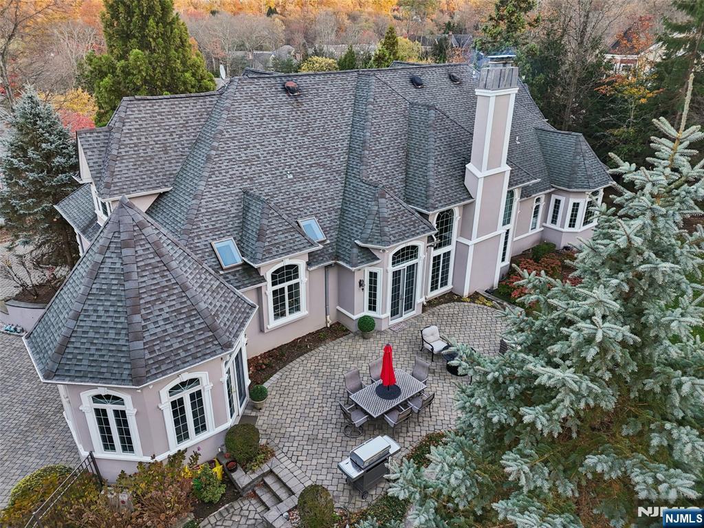 14 Henion Garden Mahwah, NJ 07430 - Photo 31 of 38 an aerial view of a house