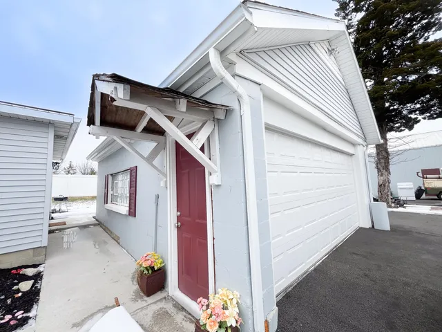 $2,500 | 509 North Main Street, Hebron, IN 46341