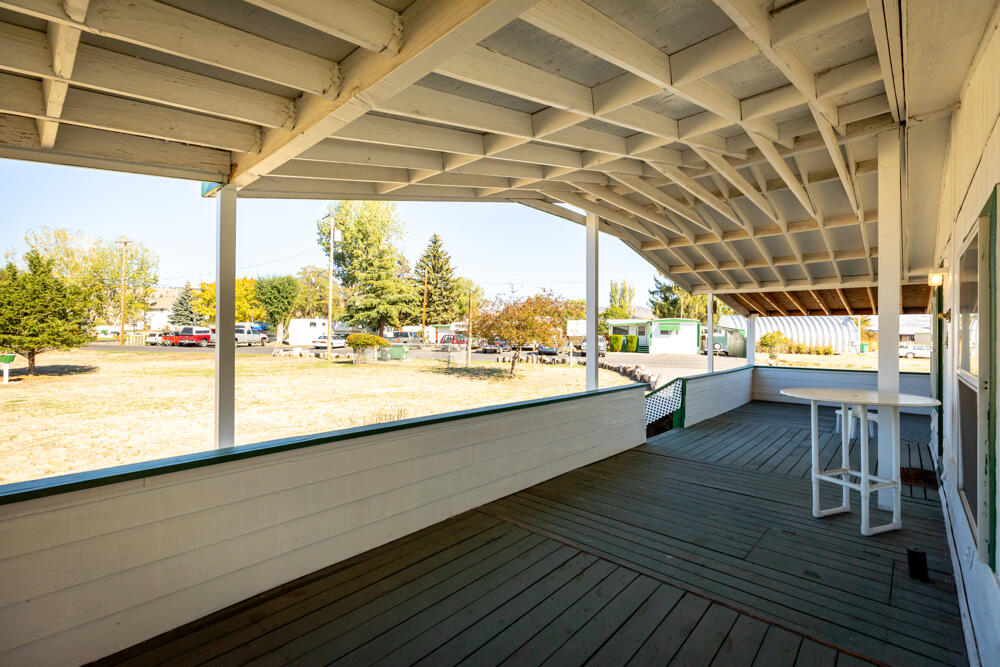 7550 Booth Road Klamath Falls, OR 97603 - Photo 23 of 85 7550+7600BoothRd.-44