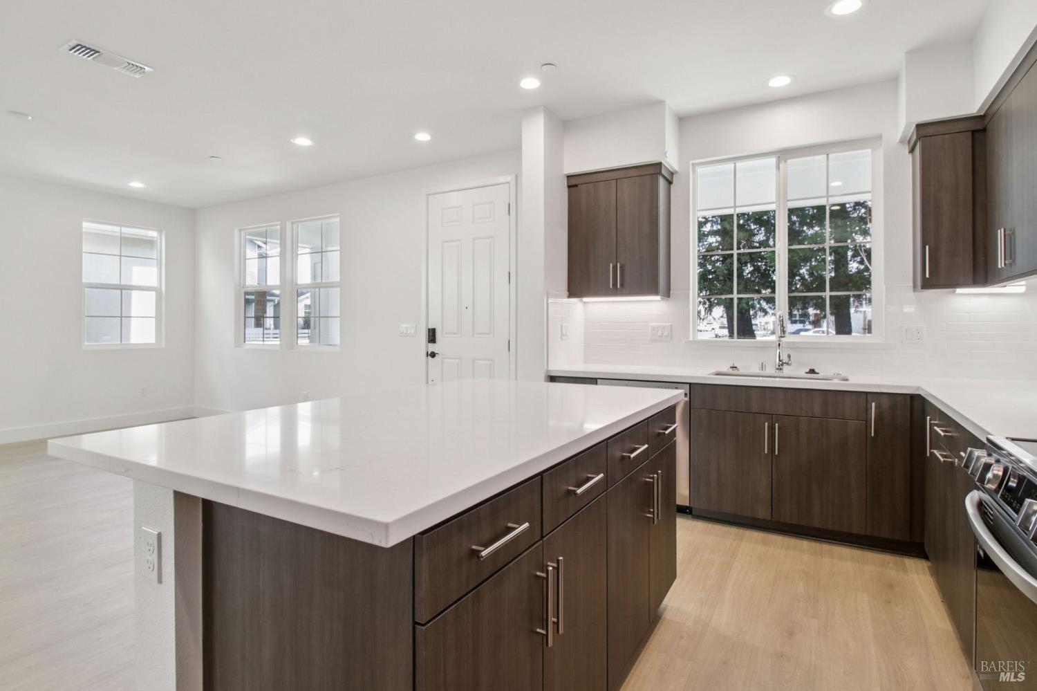 2770 Sassy Street Santa Rosa, CA 95407 - Photo 5 of 31