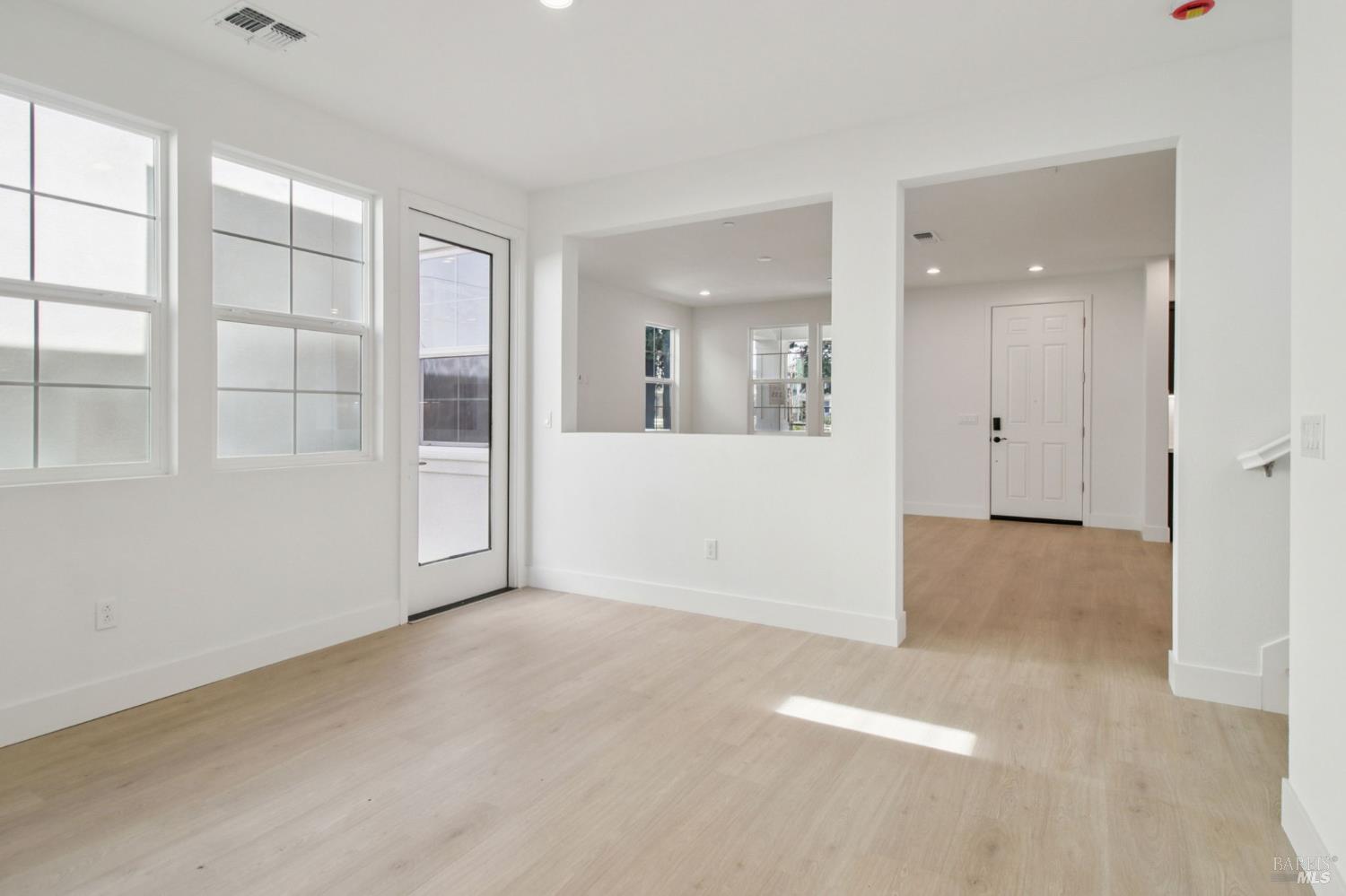 2770 Sassy Street Santa Rosa, CA 95407 - Photo 10 of 31
