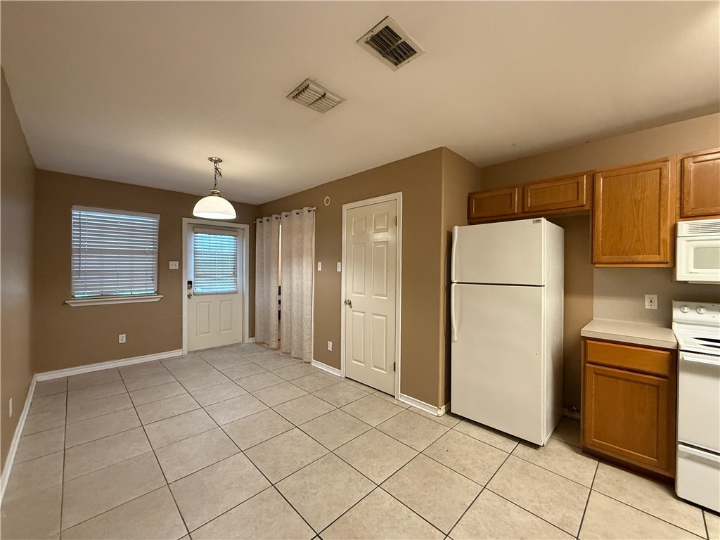 1818 Rodd Field Road, Unit E2 Corpus Christi, TX 78412 - Photo 9 of 25