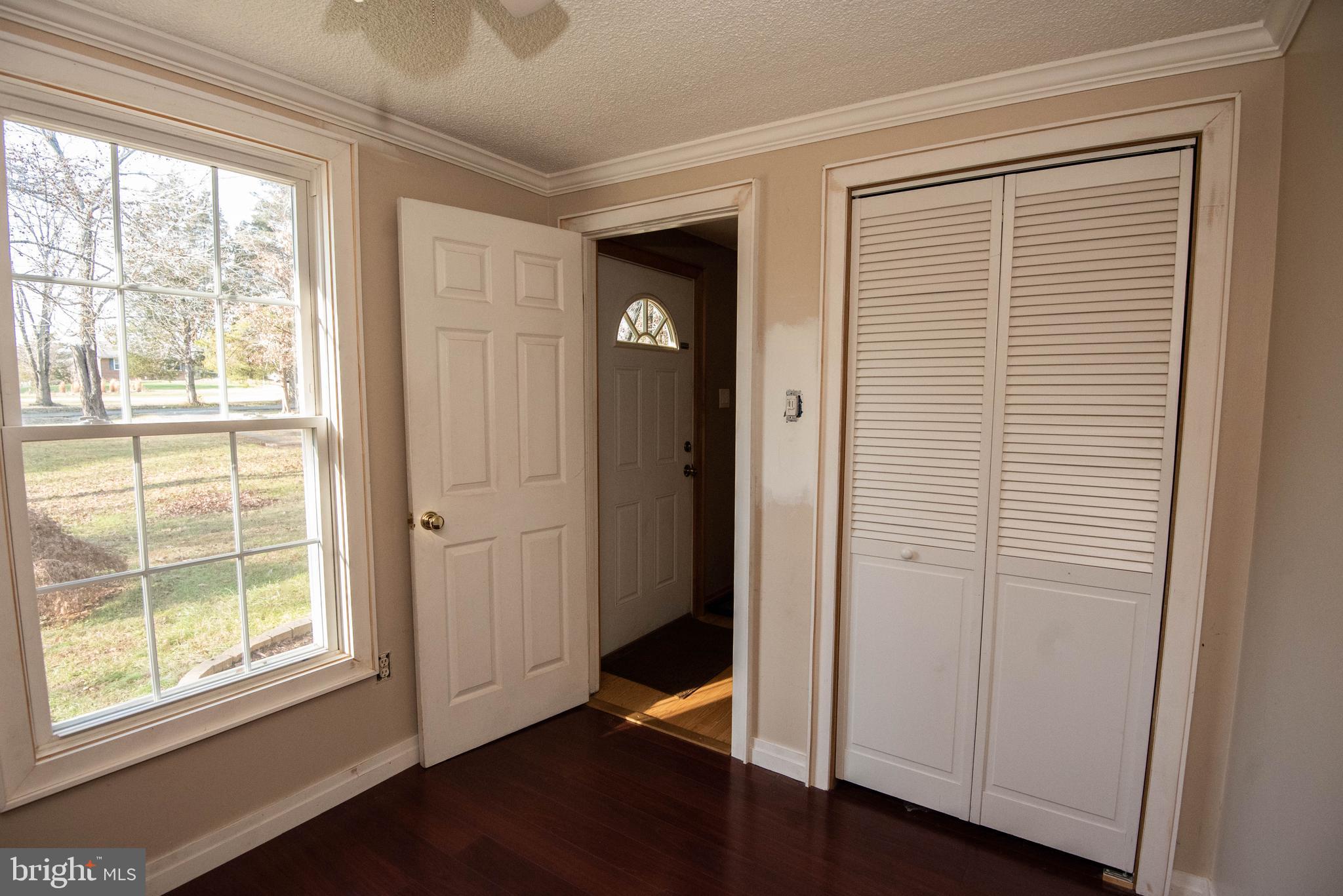 8015 Taylor Road Catlett, VA 20119 - Photo 5 of 25 Gallery Image 5