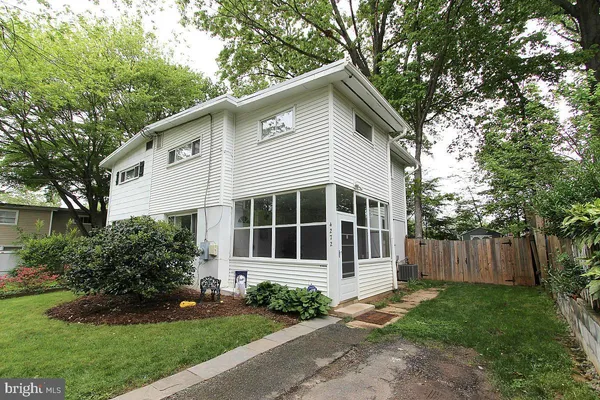 $2,975 | 4272 Allison Circle, Fairfax, VA 22030