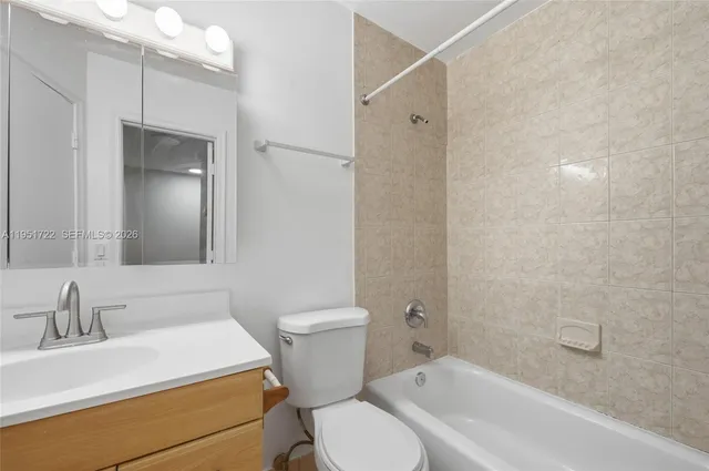 $2,400 | 3001 Northwest 5th Terrace, Unit 4, Pompano Beach, FL 33064