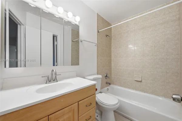 $2,250 | 3001 Northwest 5th Terrace, Unit 4, Pompano Beach, FL 33064