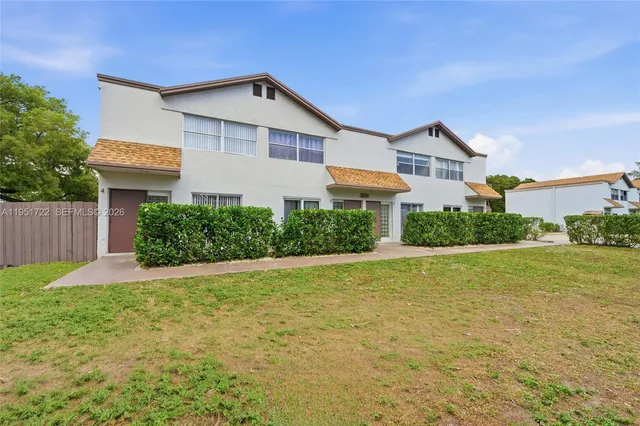 $2,400 | 3001 Northwest 5th Terrace, Unit 4, Pompano Beach, FL 33064