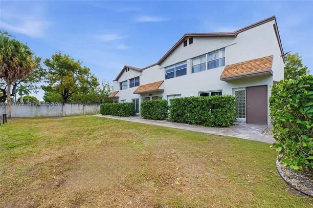 $2,400 | 3001 Northwest 5th Terrace, Unit 4, Pompano Beach, FL 33064