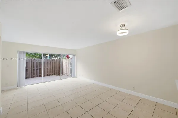 $2,250 | 3001 Northwest 5th Terrace, Unit 4, Pompano Beach, FL 33064